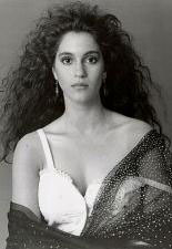 Jami Gertz soup for breakfast?